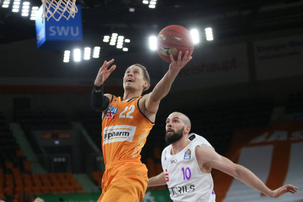 但凭借团队 但凭借团队