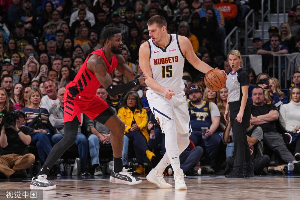 都牵动着球 都牵动着球