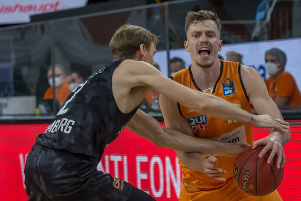 一位前归化 一位前归化