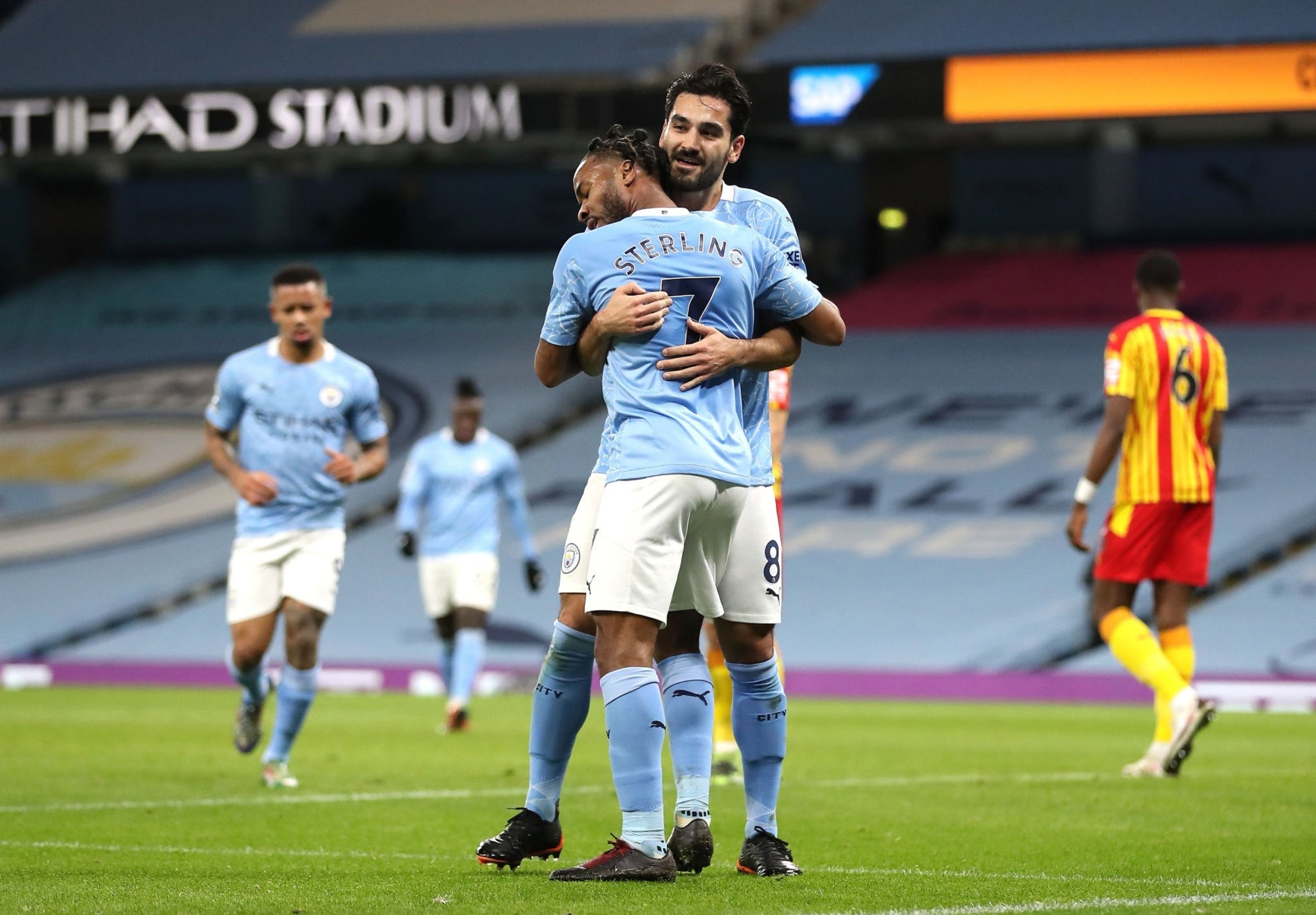 突破传递的 突破传递的